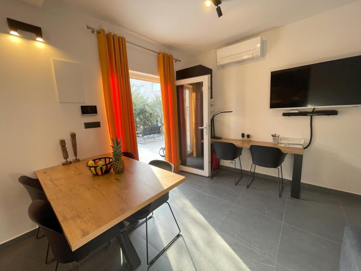 Valkane Apartmán *