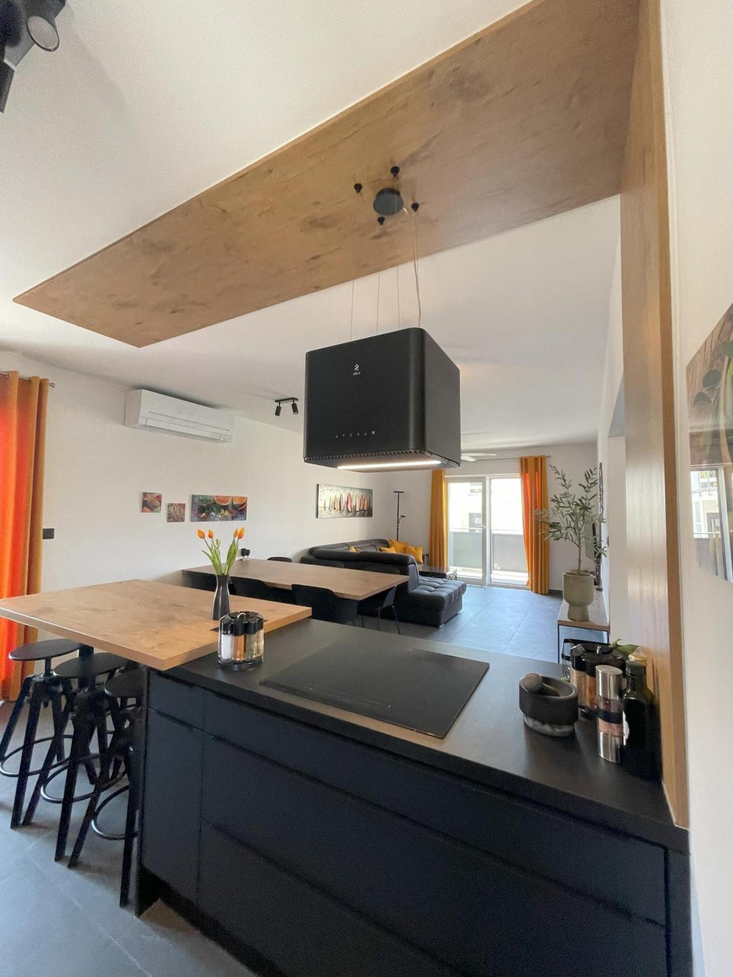 Valkane Apartmán *